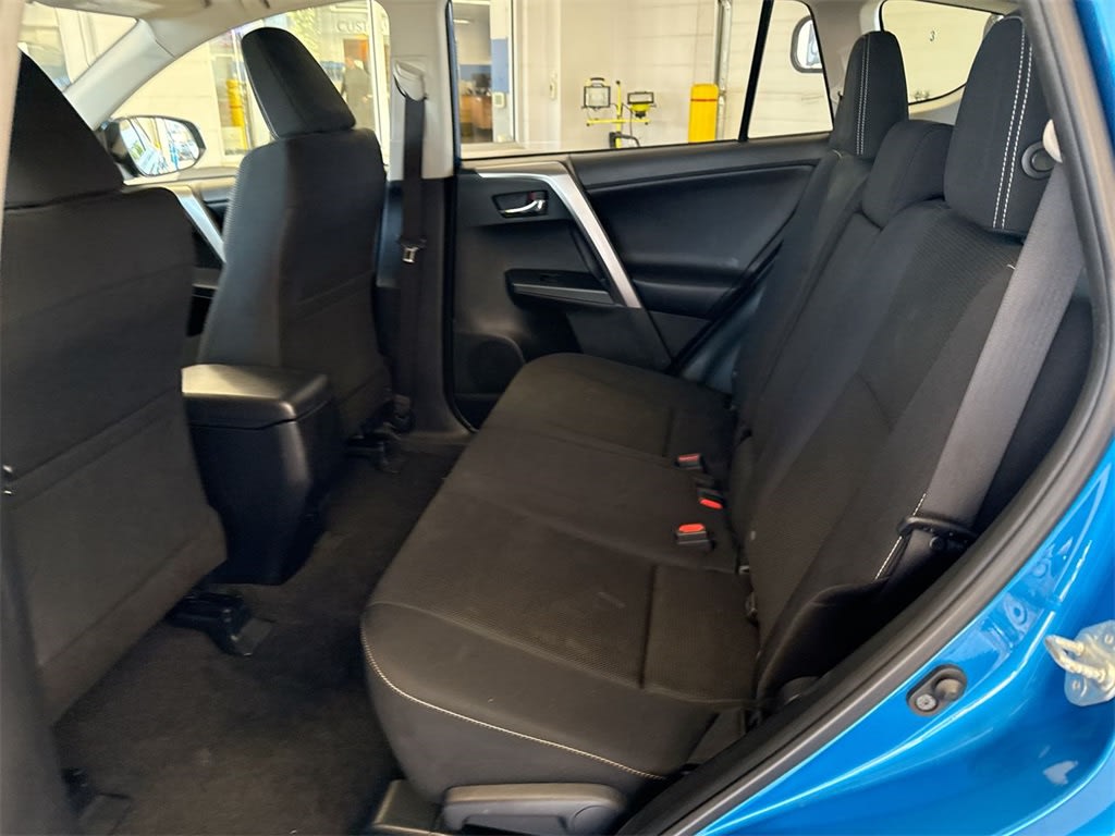 Thumbnail: 2017 Toyota RAV4 - 30