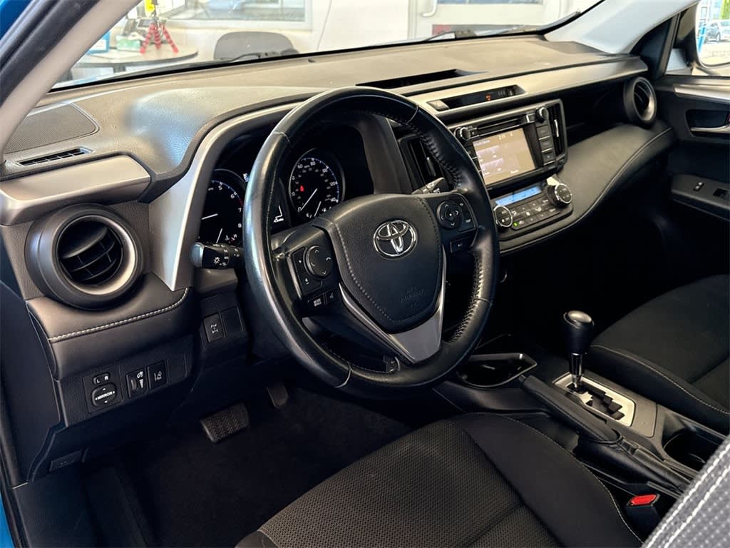 Thumbnail: 2017 Toyota RAV4 - 2