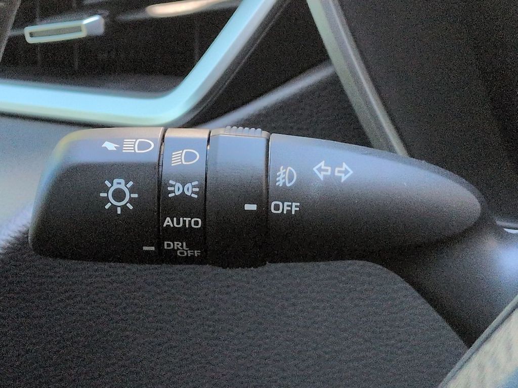 Thumbnail: 2024 Toyota Corolla - 31