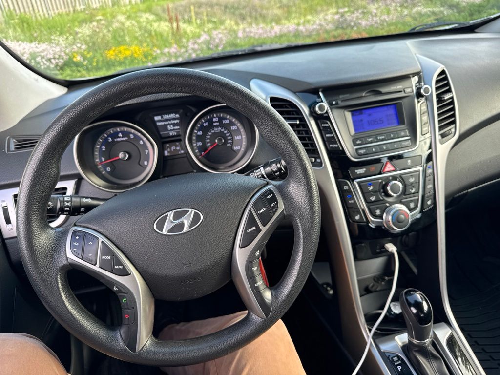 Thumbnail: 2015 Hyundai Elantra - 2