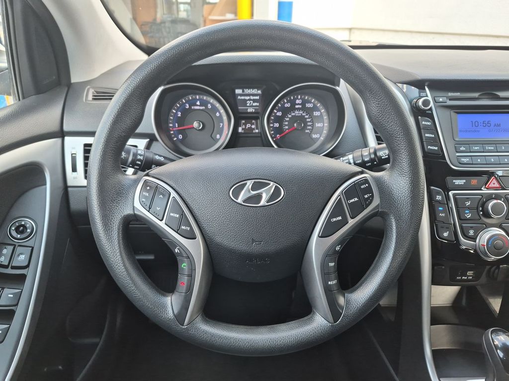 Thumbnail: 2015 Hyundai Elantra - 13
