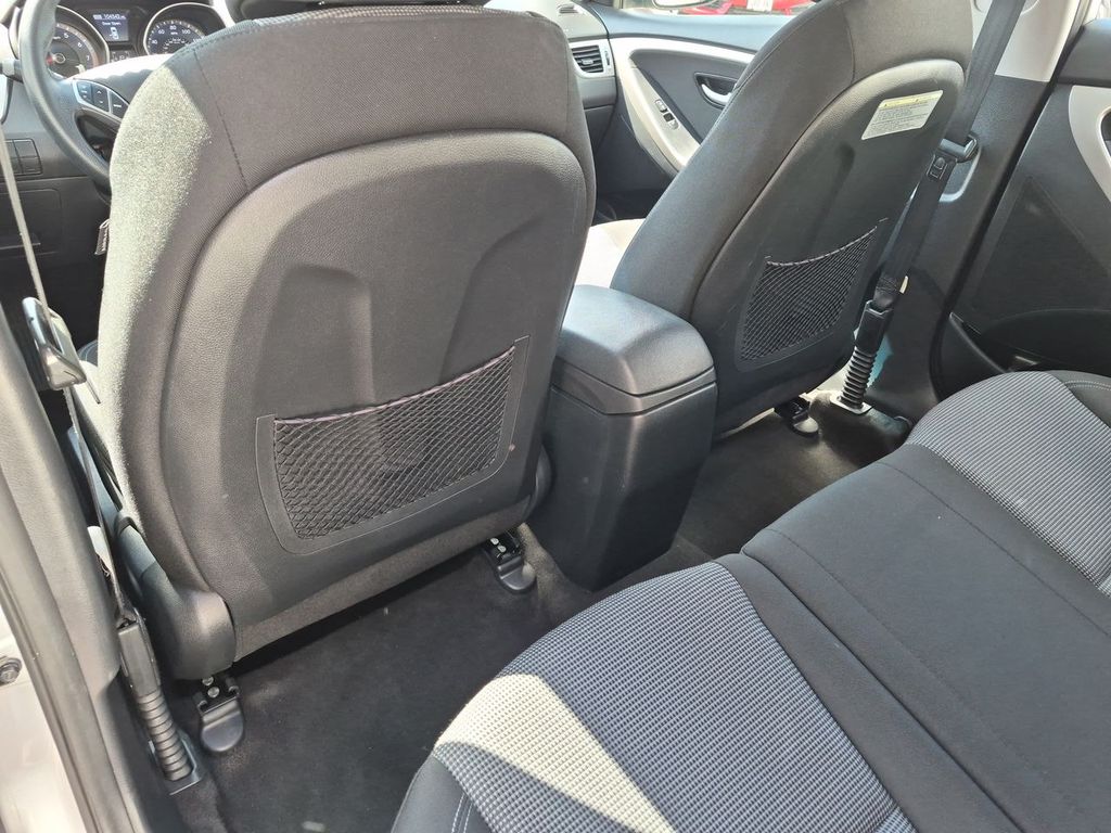 Thumbnail: 2015 Hyundai Elantra - 11