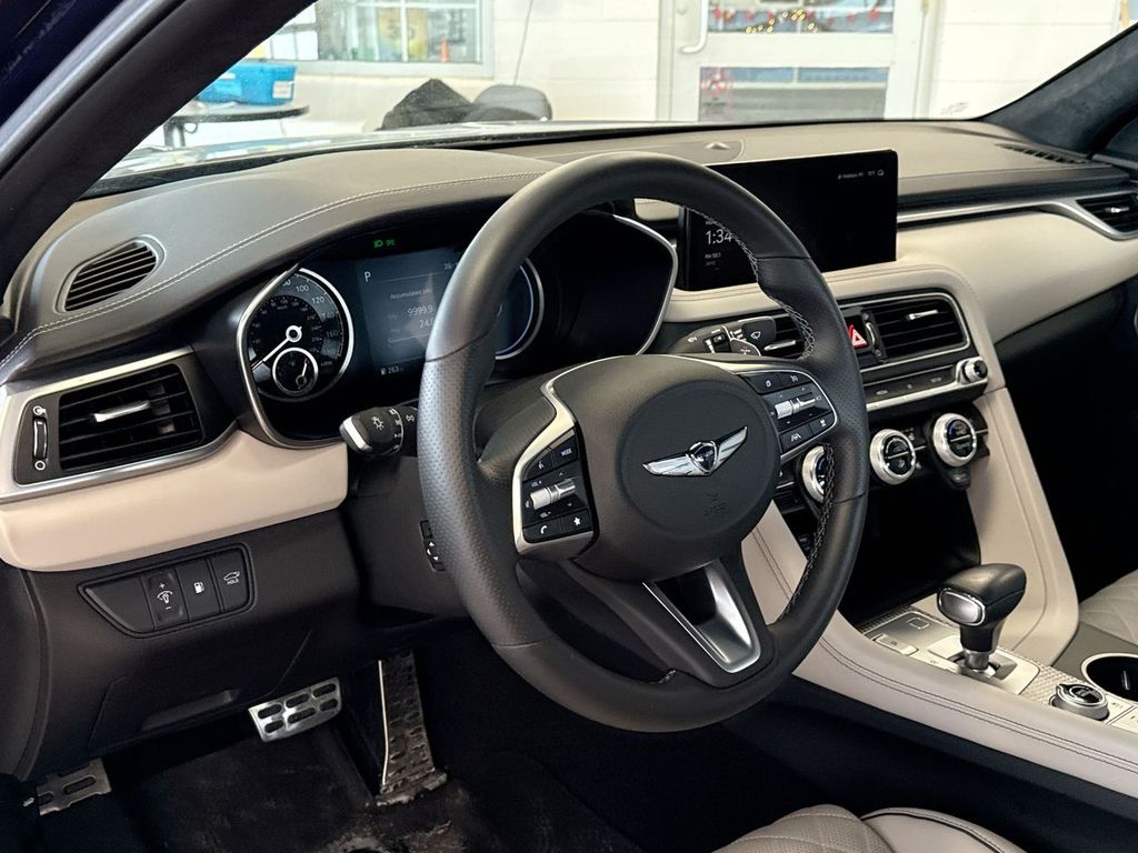 Thumbnail: 2023 Genesis G70 - 2