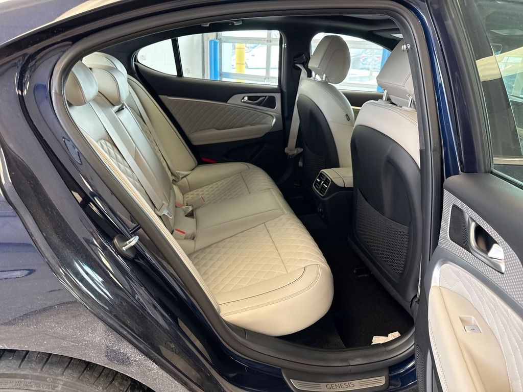 Thumbnail: 2023 Genesis G70 - 28