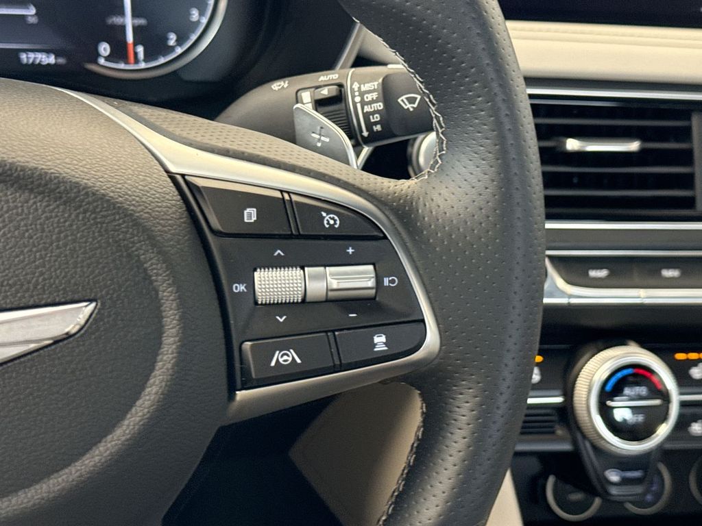 Thumbnail: 2023 Genesis G70 - 30