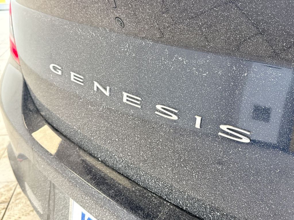 Thumbnail: 2023 Genesis G70 - 6