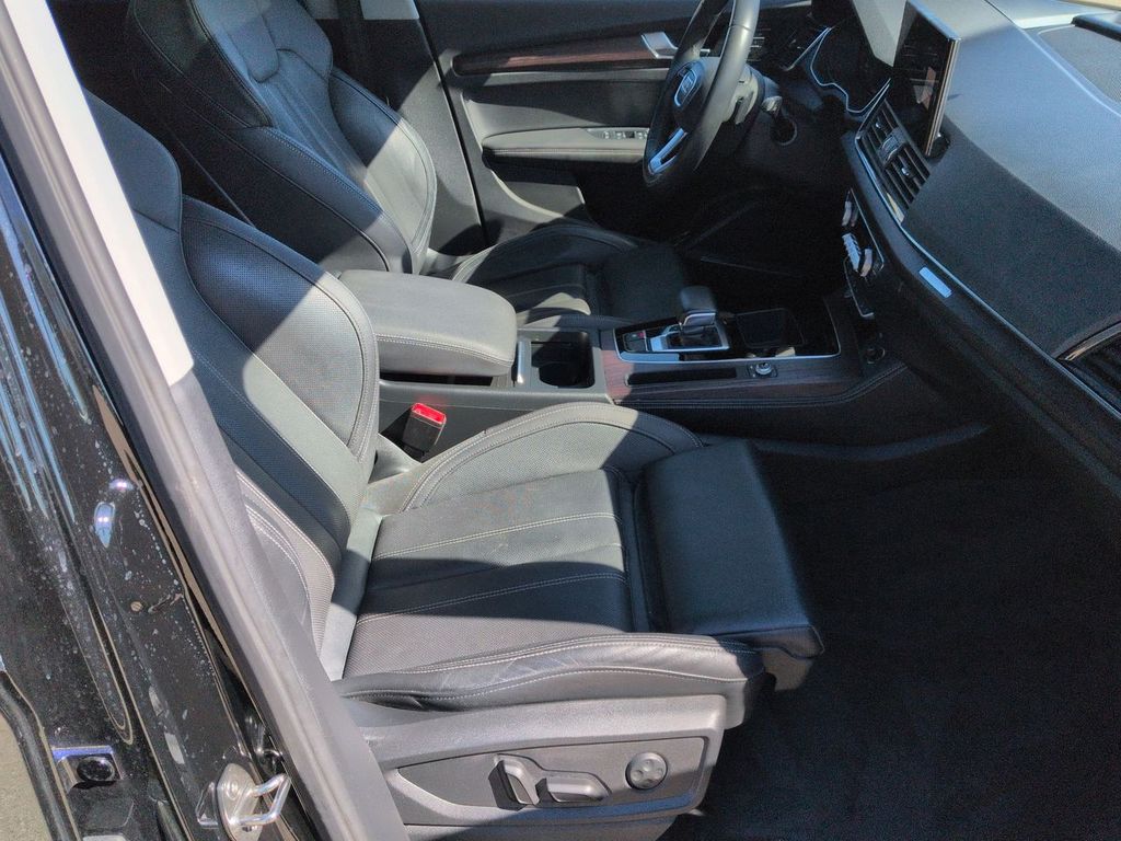 Thumbnail: 2021 Audi Q5 - 11