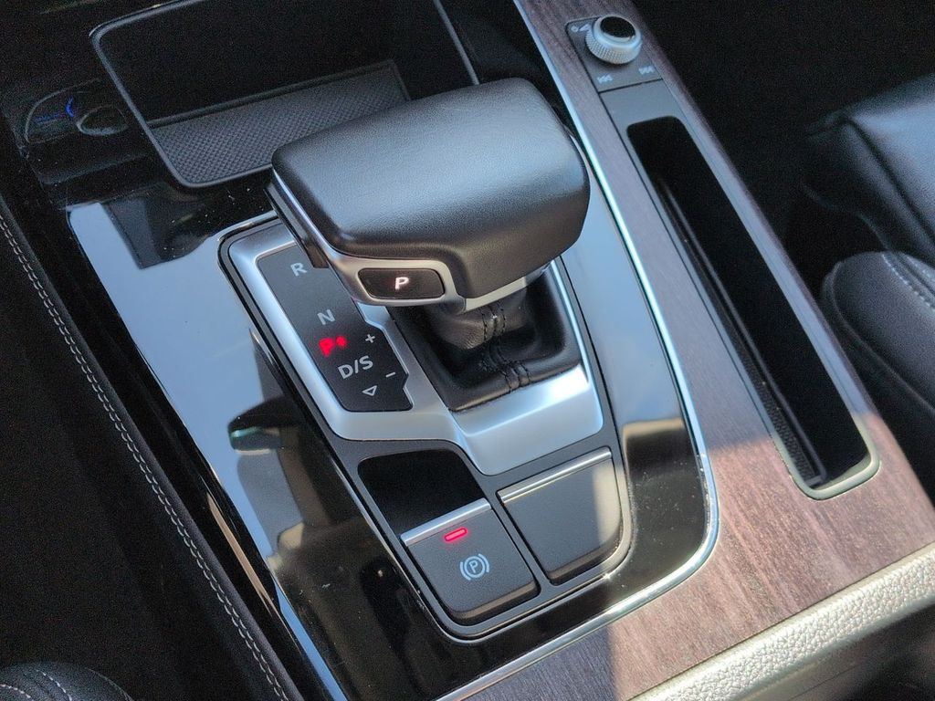 Thumbnail: 2021 Audi Q5 - 35