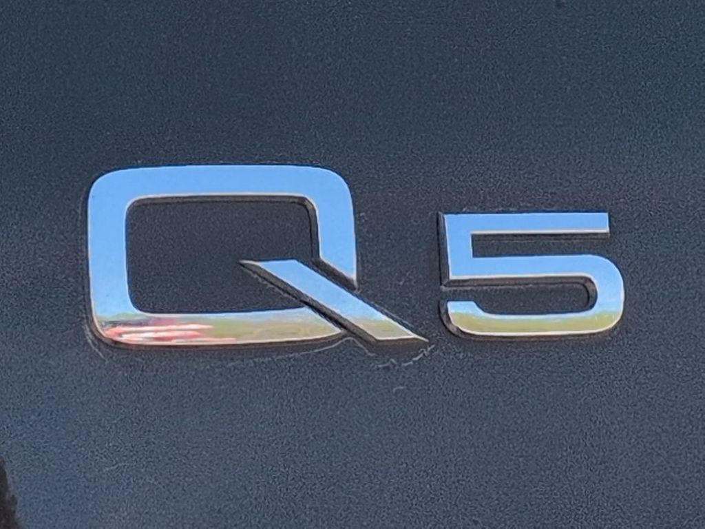 Thumbnail: 2021 Audi Q5 - 24
