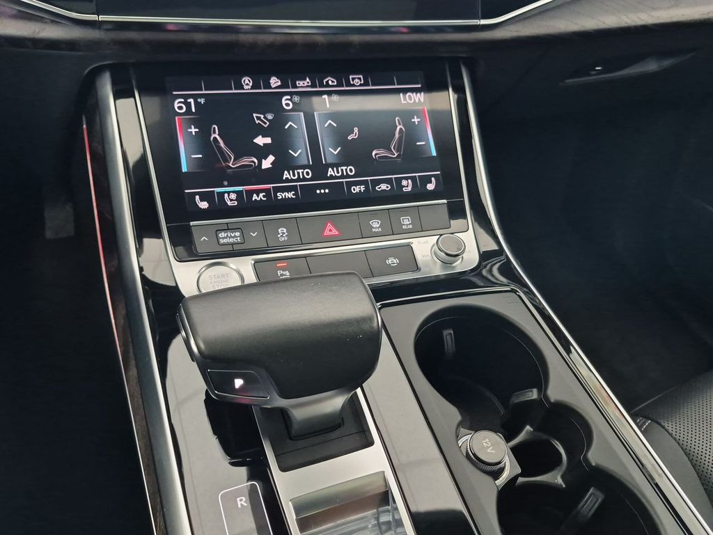 Thumbnail: 2019 Audi Q8 - 35