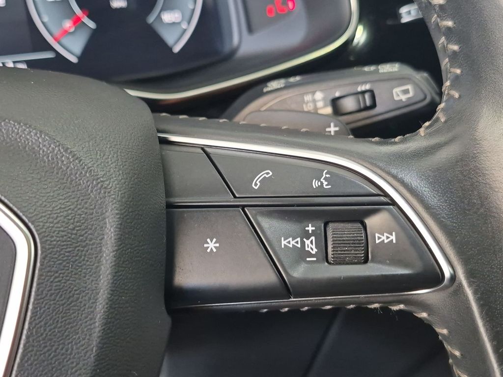 Thumbnail: 2019 Audi Q8 - 31