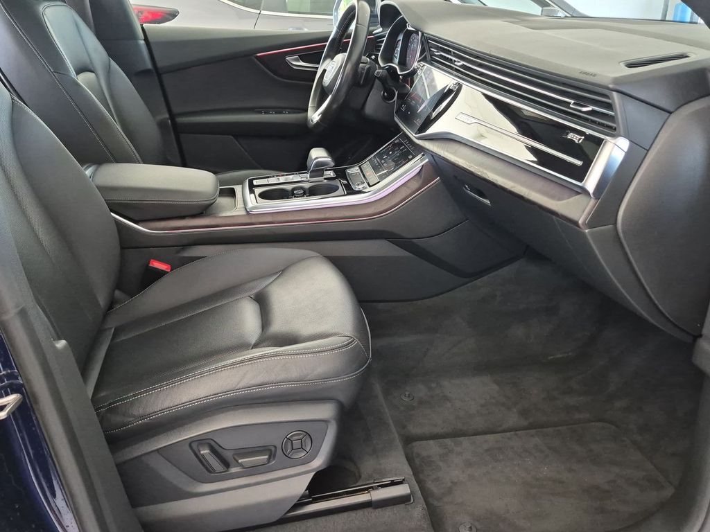 Thumbnail: 2019 Audi Q8 - 11