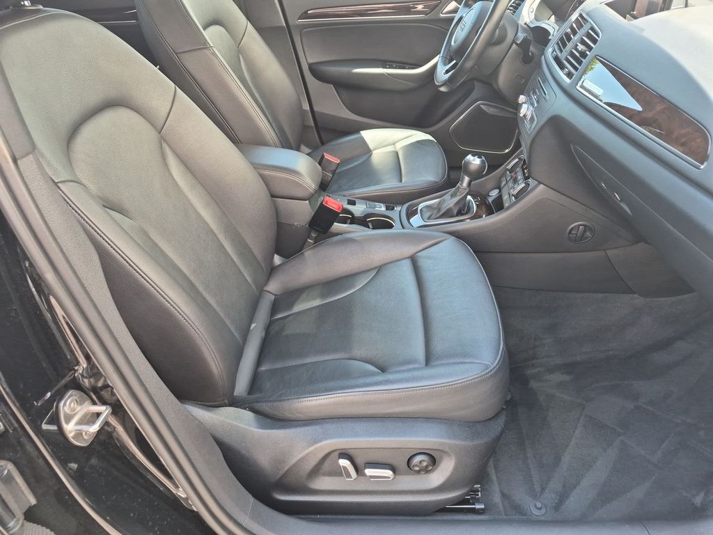 Thumbnail: 2016 Audi Q3 - 11