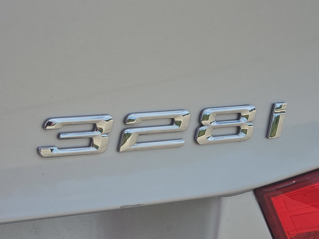 Thumbnail: 2011 BMW 3 Series - 24