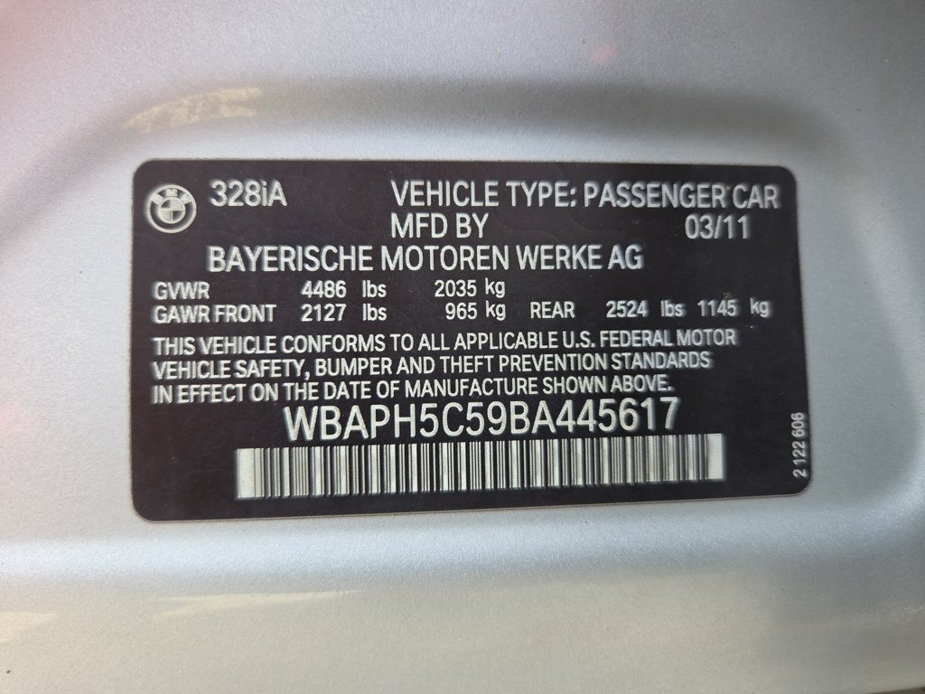 Thumbnail: 2011 BMW 3 Series - 18