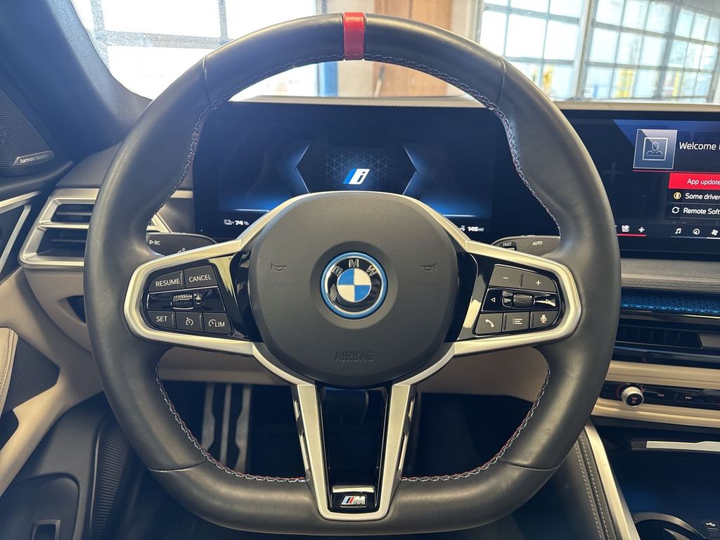 Thumbnail: 2025 BMW i4 - 9