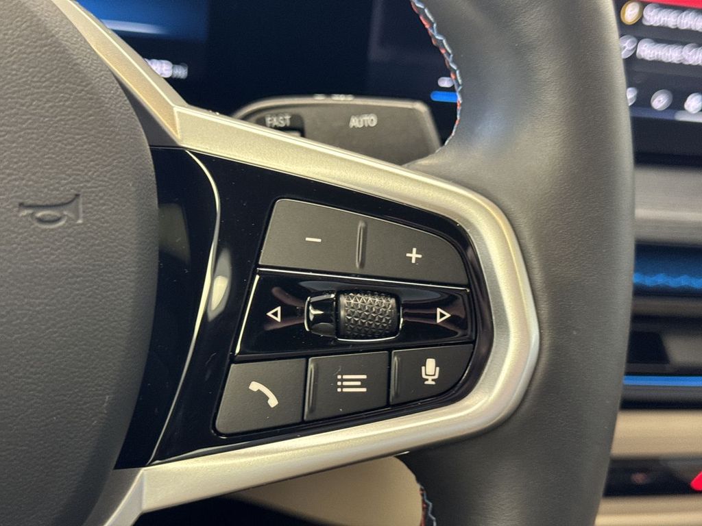 Thumbnail: 2025 BMW i4 - 30