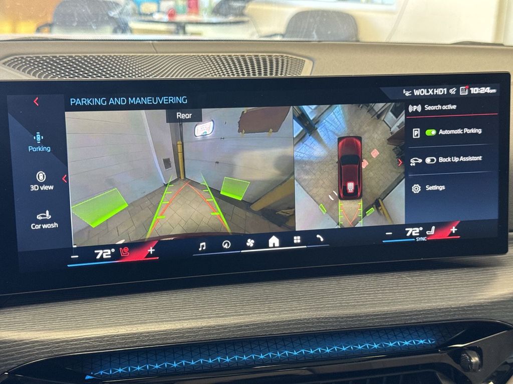 Thumbnail: 2025 BMW i4 - 33