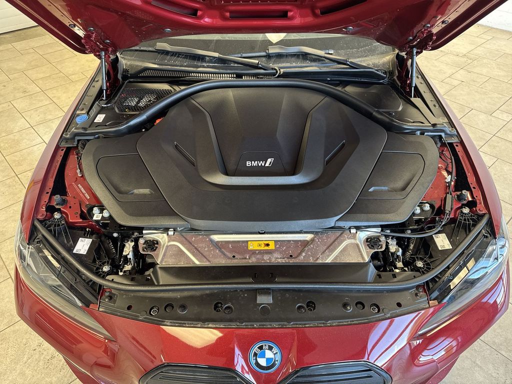 Thumbnail: 2025 BMW i4 - 8