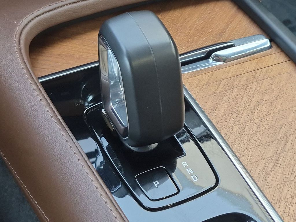 Thumbnail: 2024 Volvo XC90 - 37