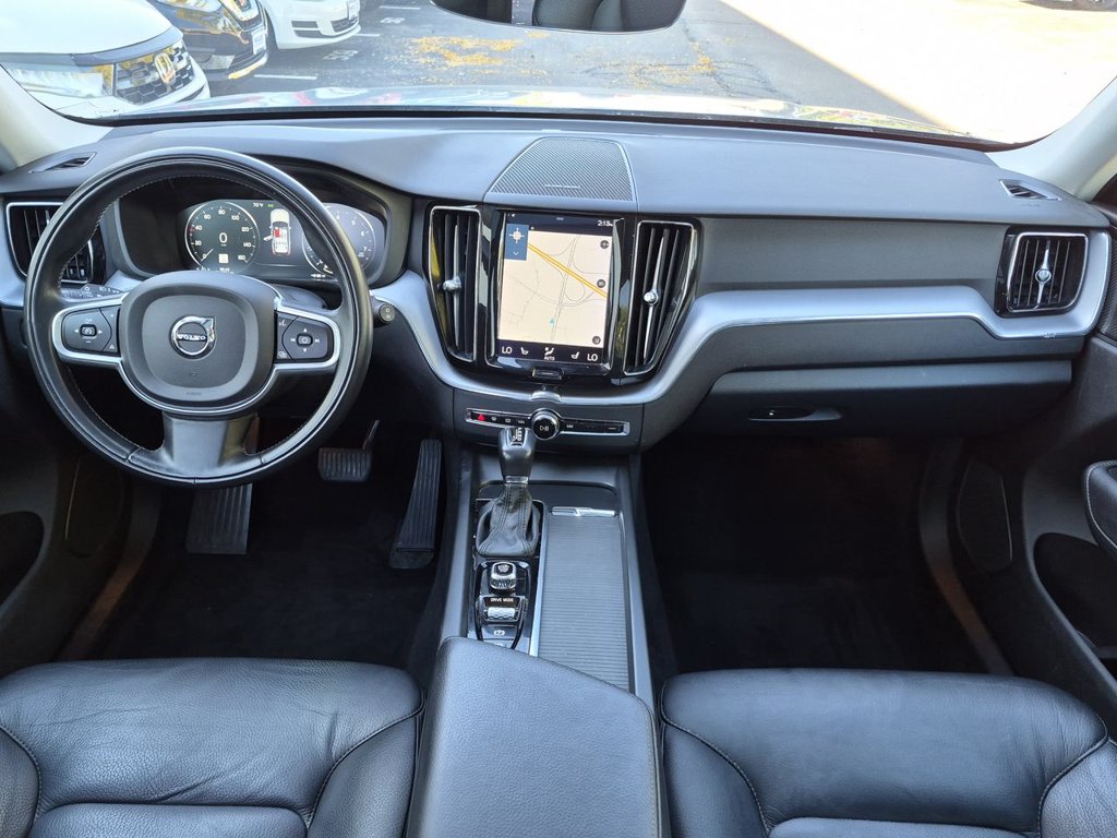 Thumbnail: 2020 Volvo XC60 - 9