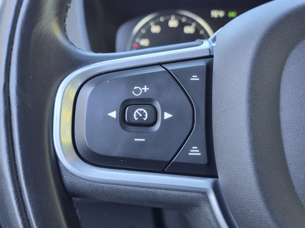 Thumbnail: 2020 Volvo XC60 - 29