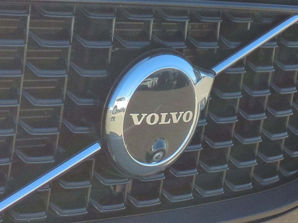 Thumbnail: 2024 Volvo XC60 - 23