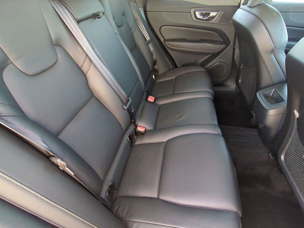 Thumbnail: 2024 Volvo XC60 - 27