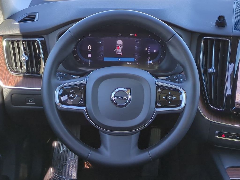 Thumbnail: 2024 Volvo XC60 - 13