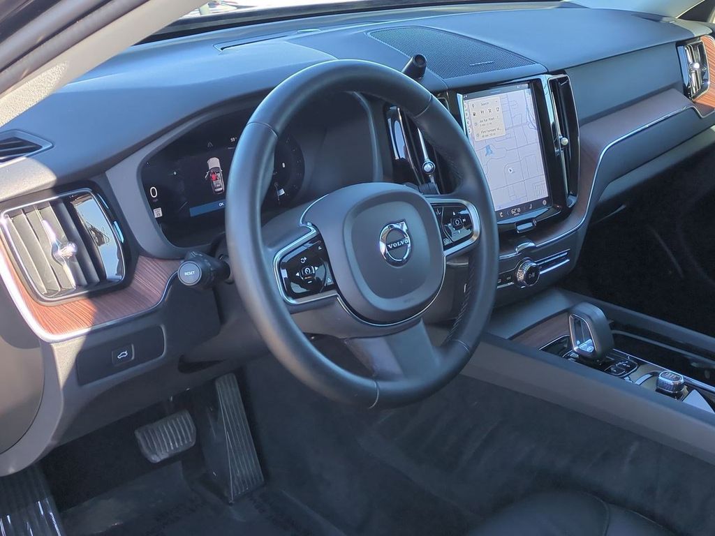 Thumbnail: 2024 Volvo XC60 - 2