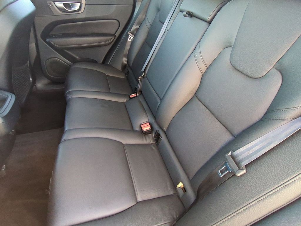 Thumbnail: 2024 Volvo XC60 - 12