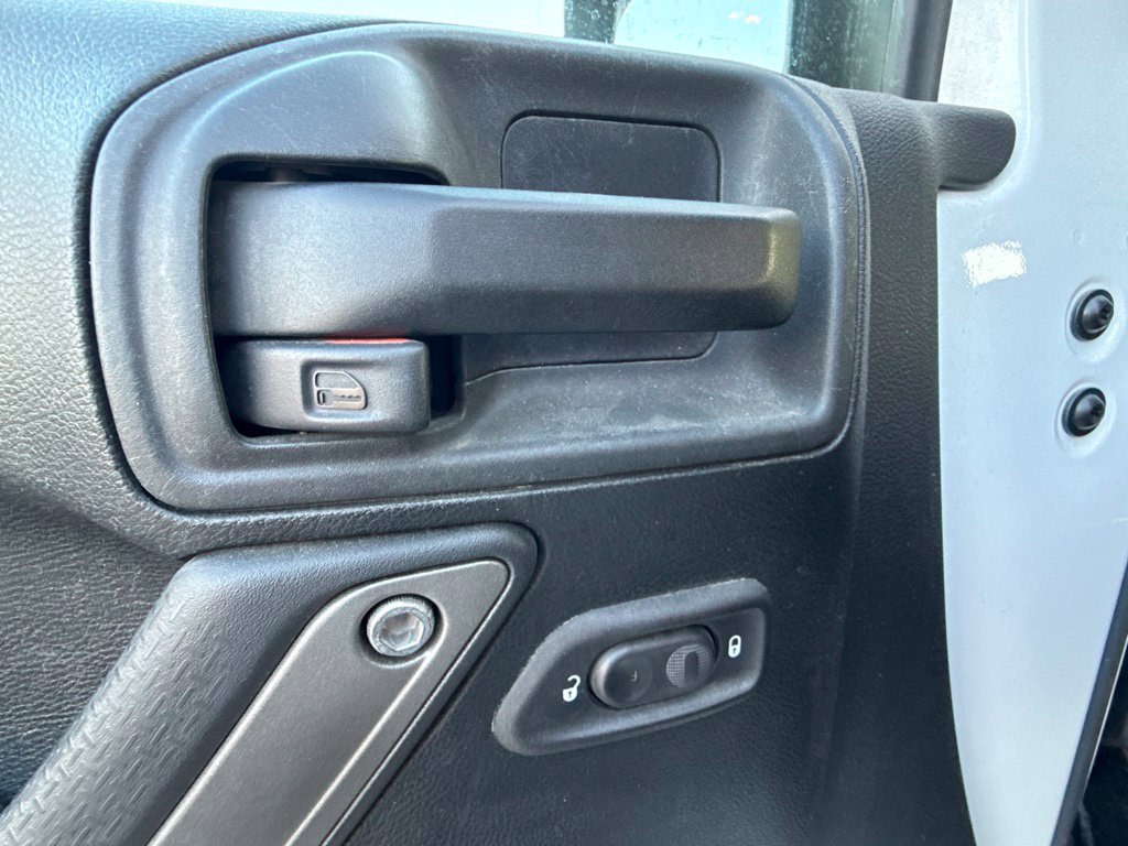 Thumbnail: 2016 Jeep Wrangler - 20