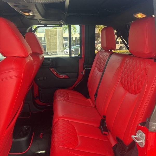 Thumbnail: 2015 Jeep Wrangler - 20