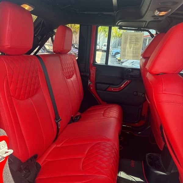 Thumbnail: 2015 Jeep Wrangler - 11