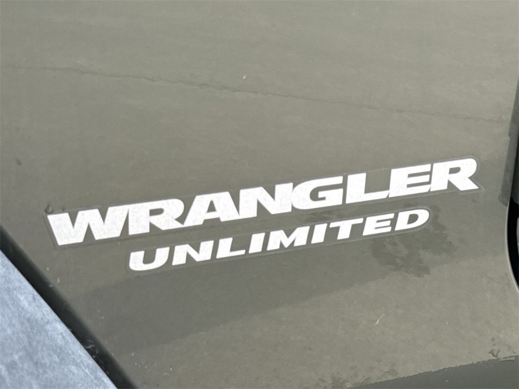 Thumbnail: 2015 Jeep Wrangler - 19