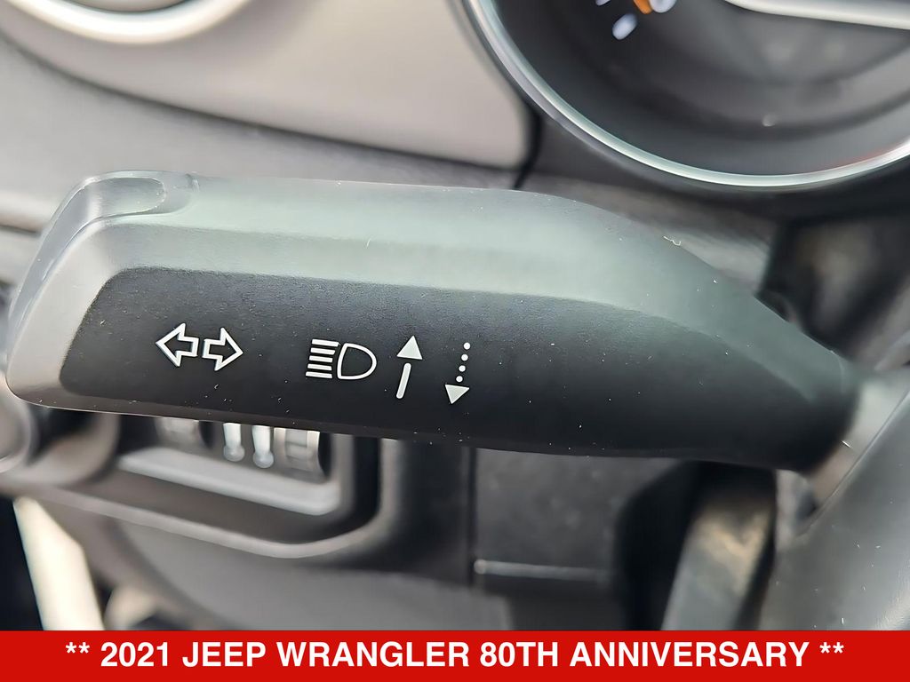 Thumbnail: 2021 Jeep Wrangler - 32