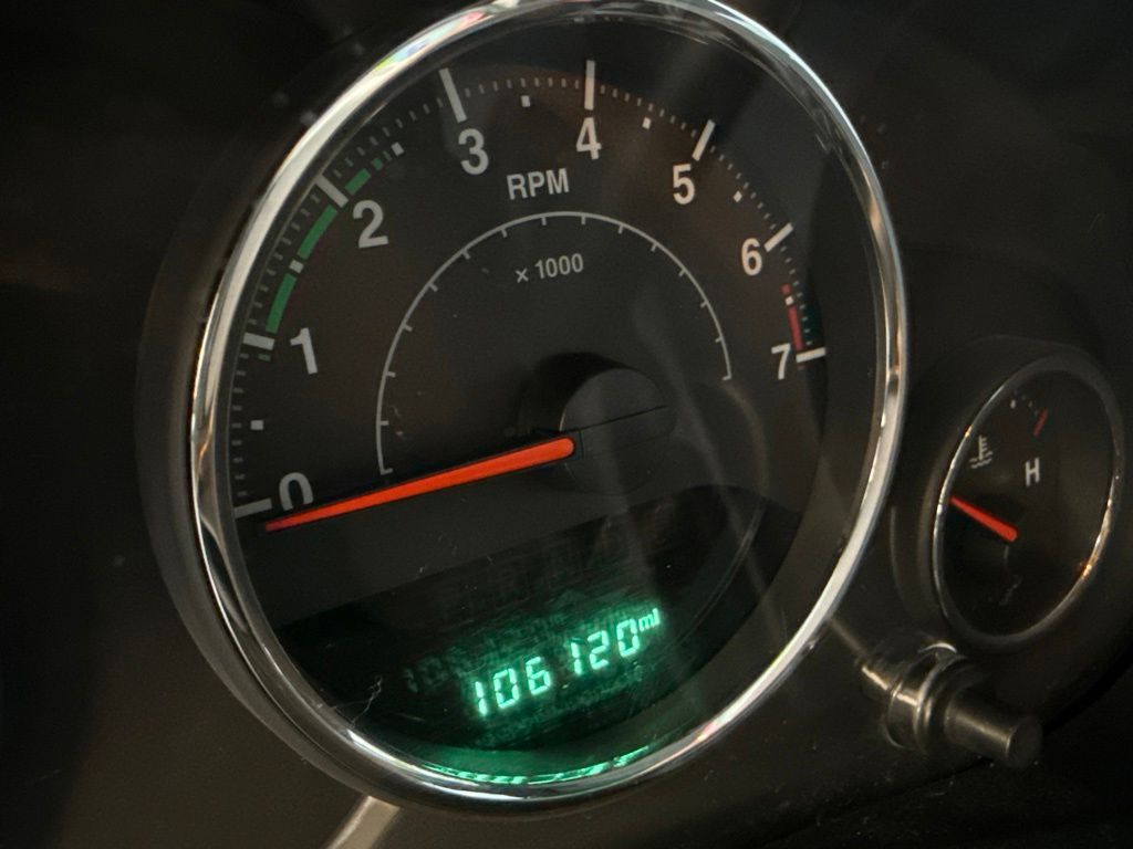 Thumbnail: 2015 Jeep Wrangler - 13