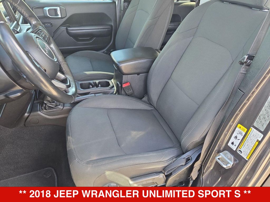 Thumbnail: 2018 Jeep Wrangler - 10