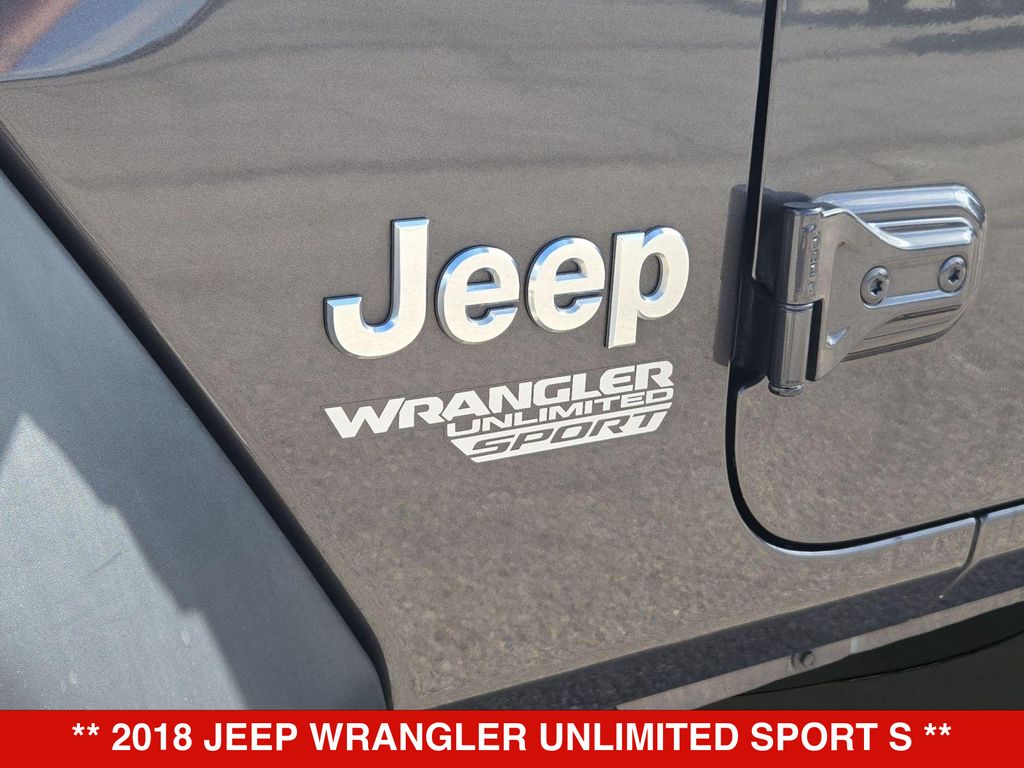 Thumbnail: 2018 Jeep Wrangler - 16