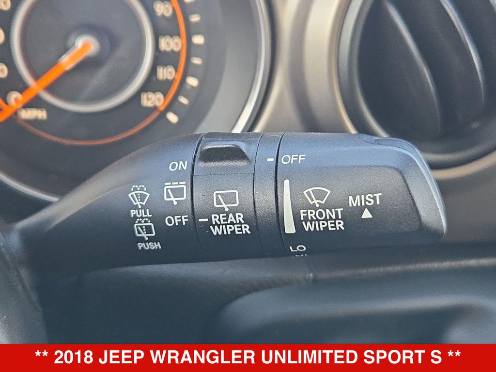 Thumbnail: 2018 Jeep Wrangler - 28