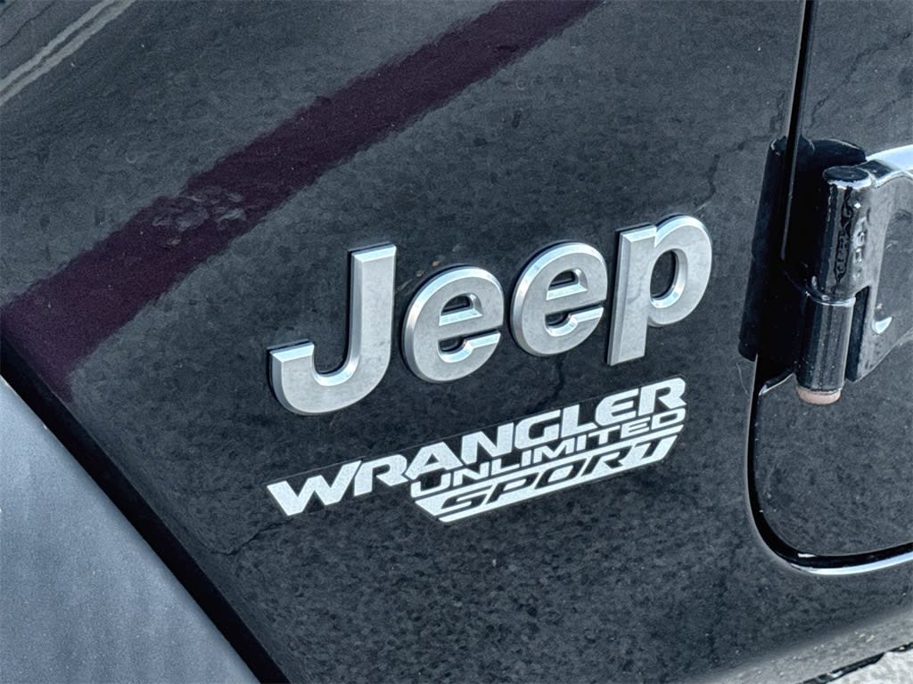 Thumbnail: 2021 Jeep Wrangler - 7