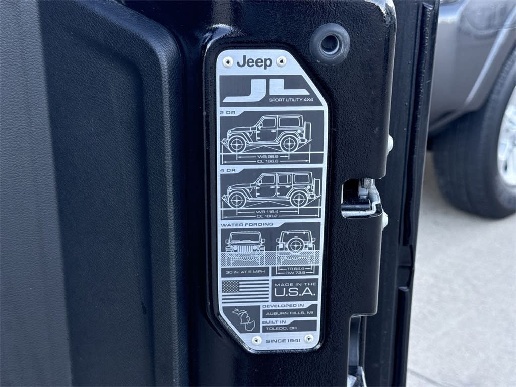 Thumbnail: 2021 Jeep Wrangler - 19