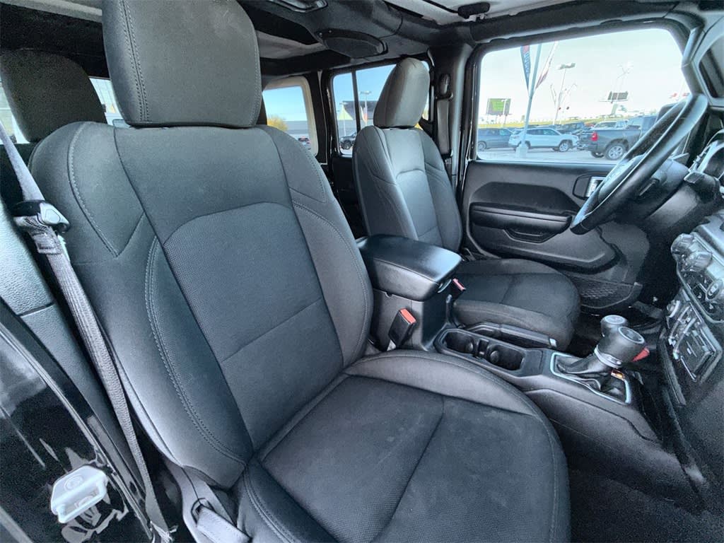 Thumbnail: 2021 Jeep Wrangler - 11