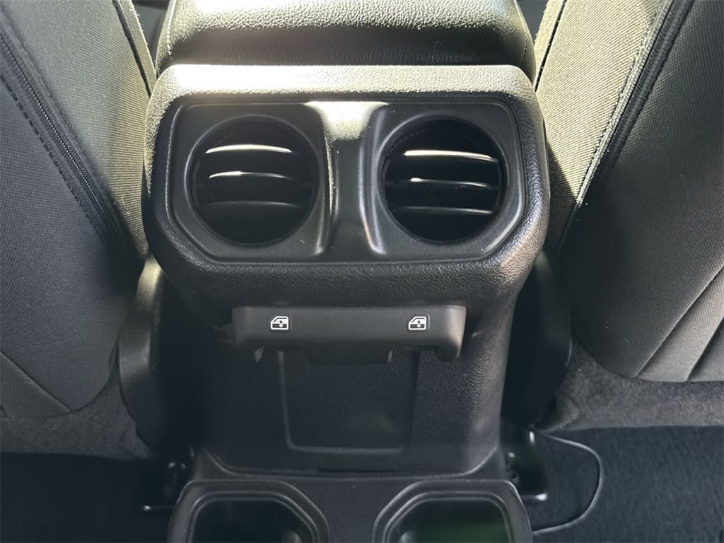 Thumbnail: 2018 Jeep Wrangler - 22