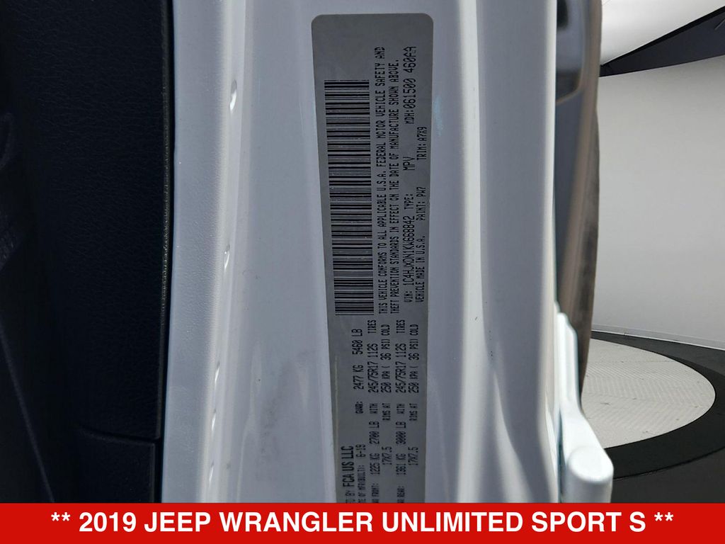 Thumbnail: 2019 Jeep Wrangler - 20