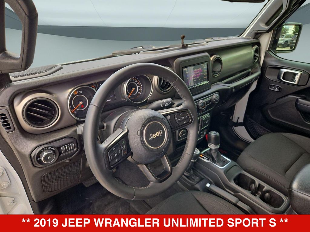Thumbnail: 2019 Jeep Wrangler - 2