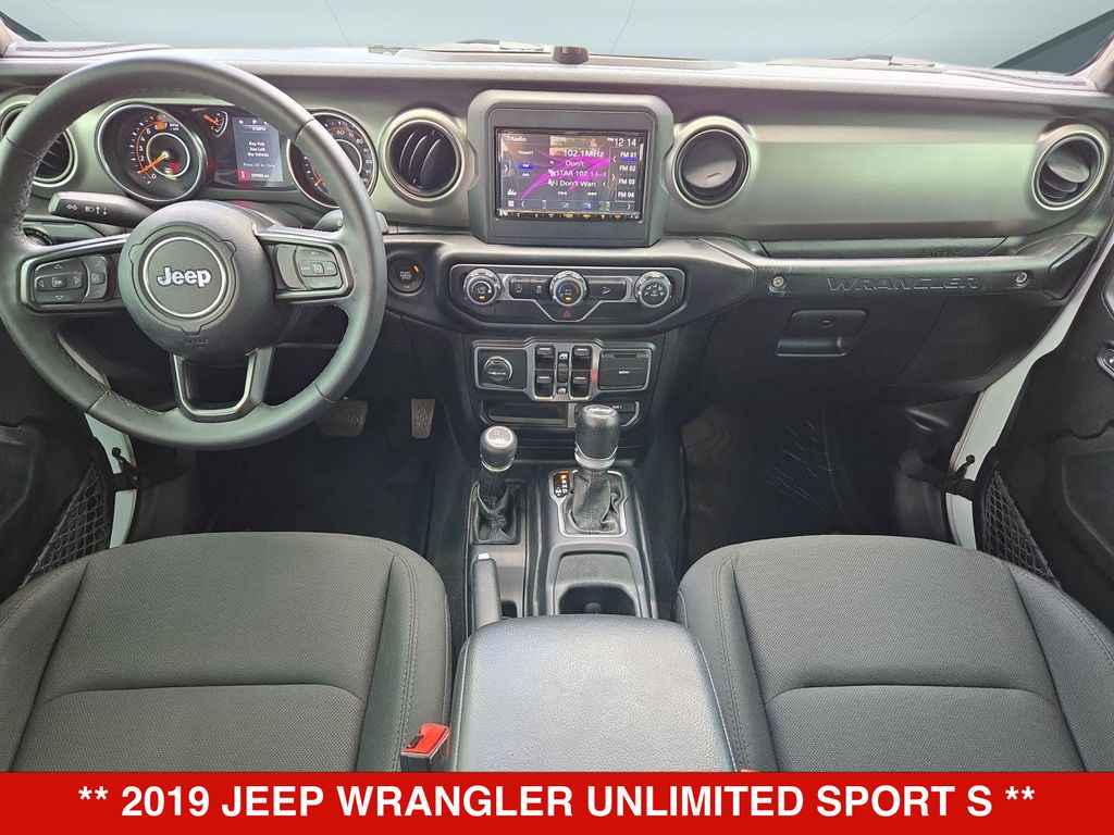 Thumbnail: 2019 Jeep Wrangler - 9