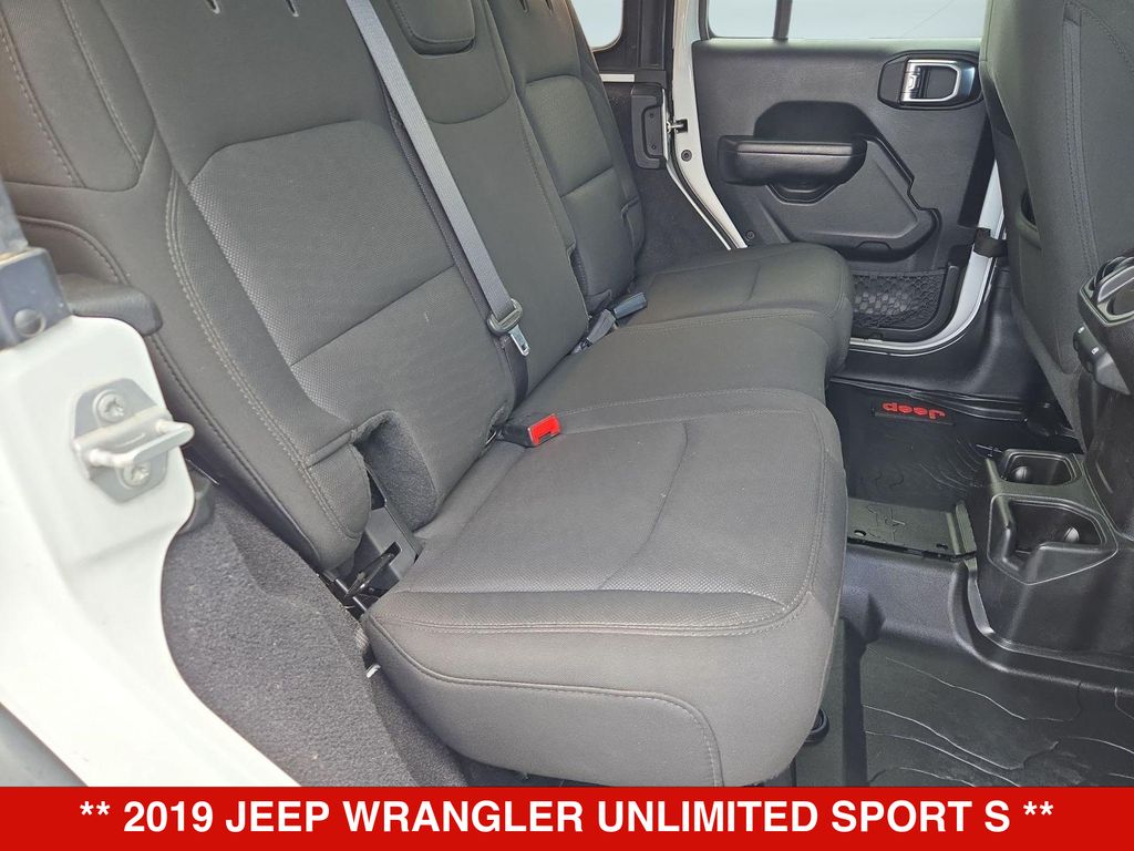 Thumbnail: 2019 Jeep Wrangler - 11