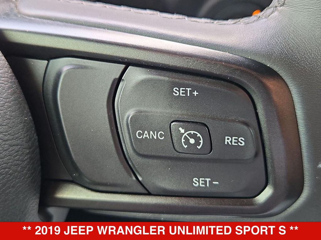 Thumbnail: 2019 Jeep Wrangler - 15