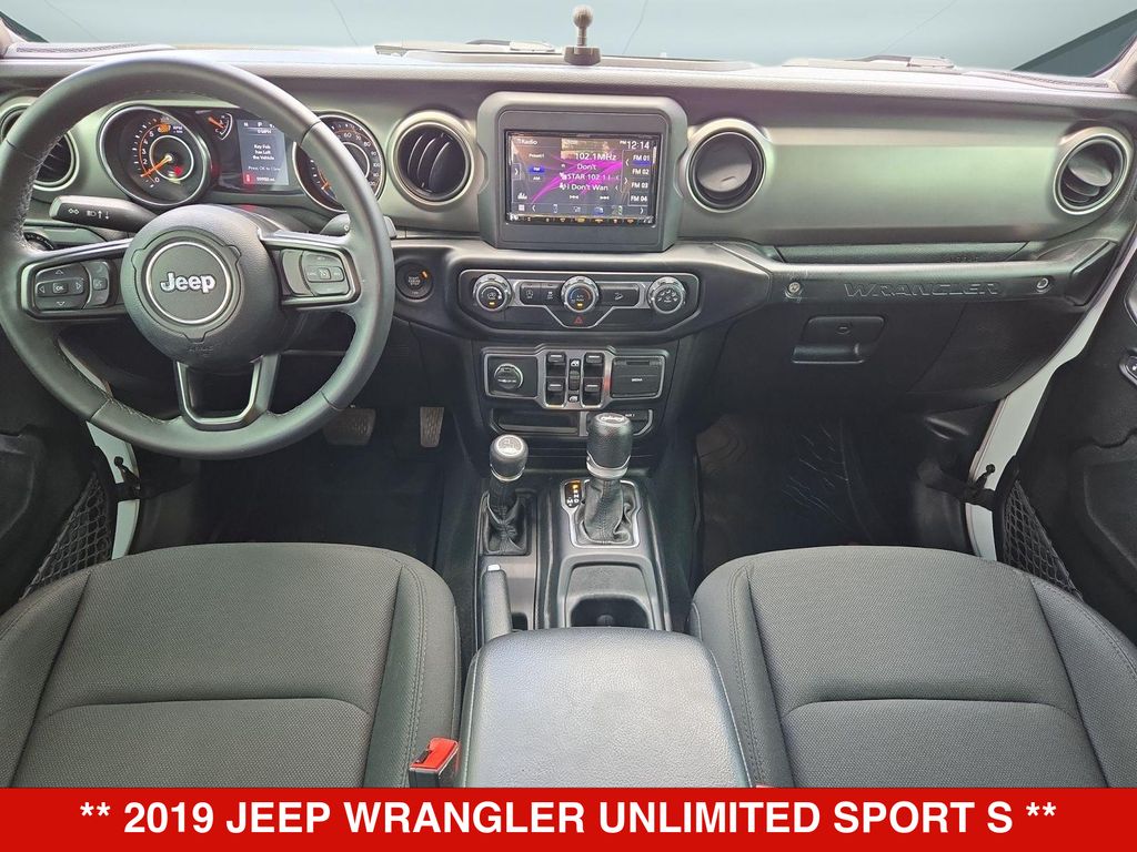 Thumbnail: 2019 Jeep Wrangler - 9